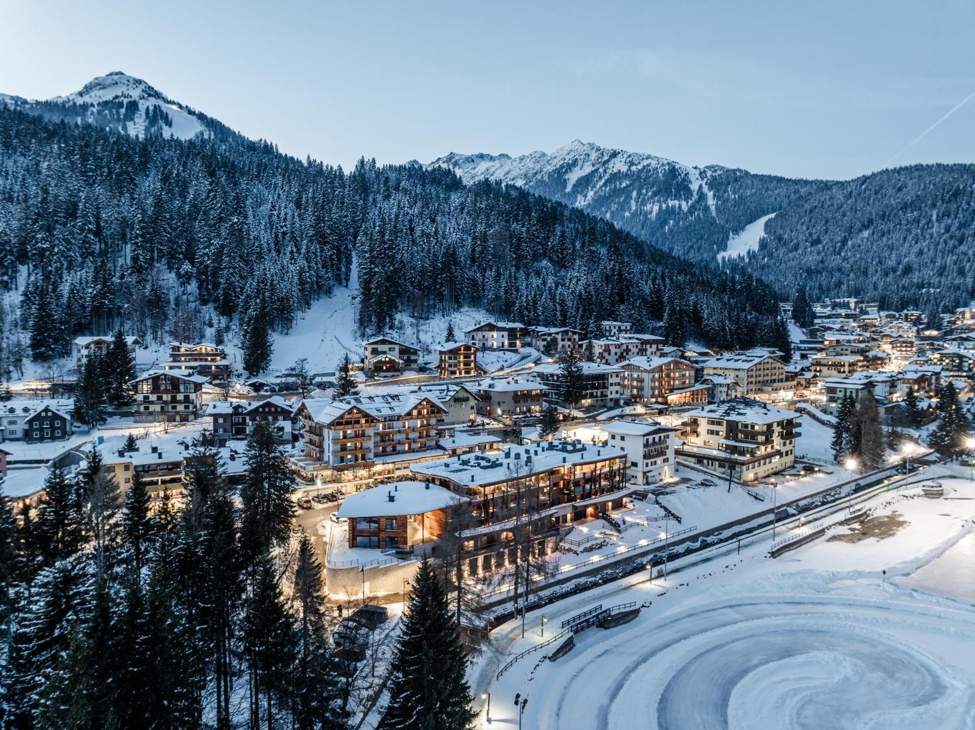 Апартаменты Campiglio Wood Мадонна-ди-Кампильо Экстерьер фото